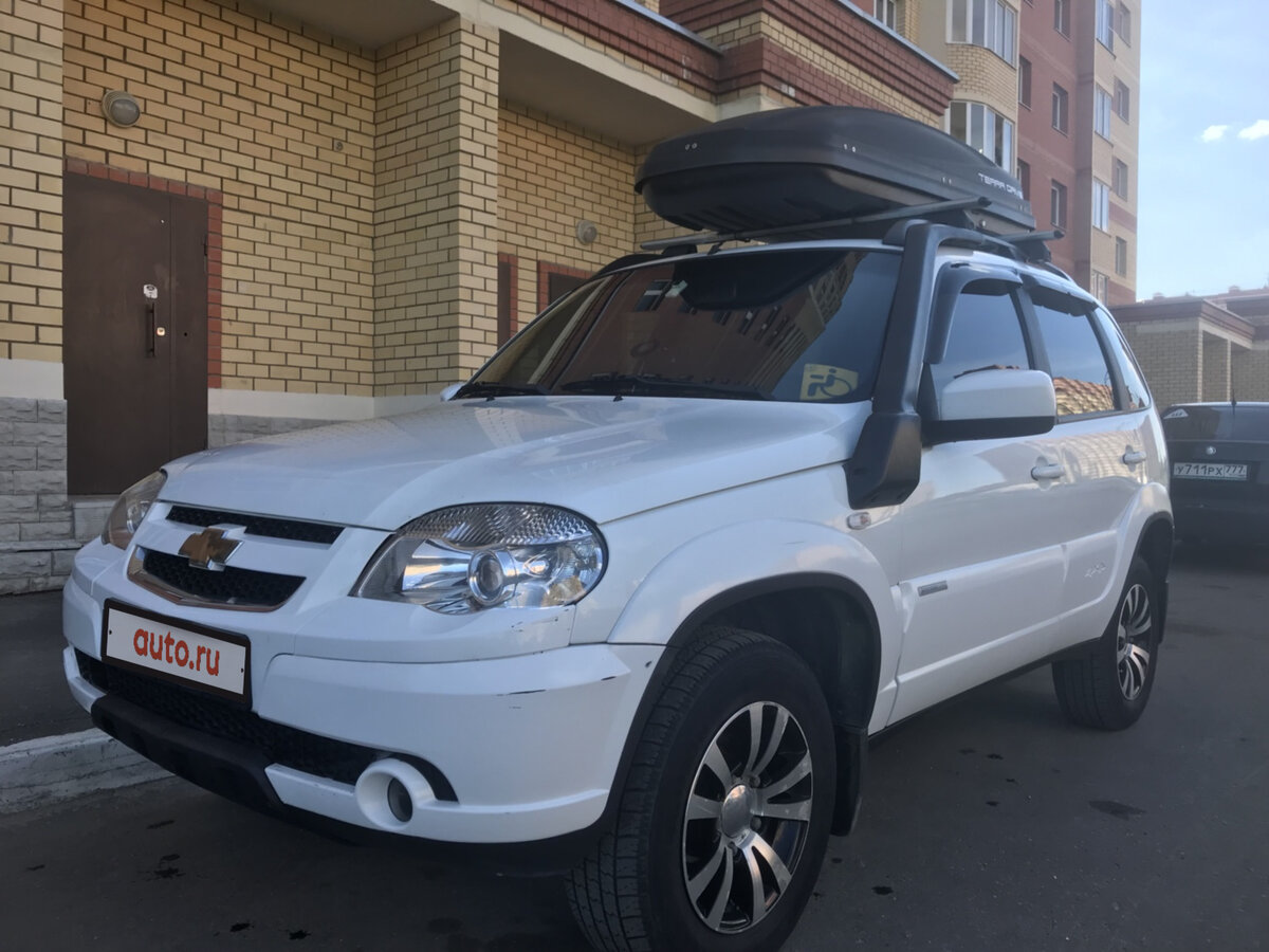 Chevrolet Niva 1 7 МТ 2012 чёрная