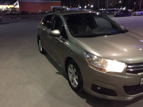 2013 Citroen C4 II, золотистый - вид 1