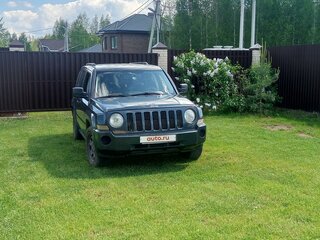 2007 Jeep Liberty (Patriot), серый, 550000 рублей, вид 1