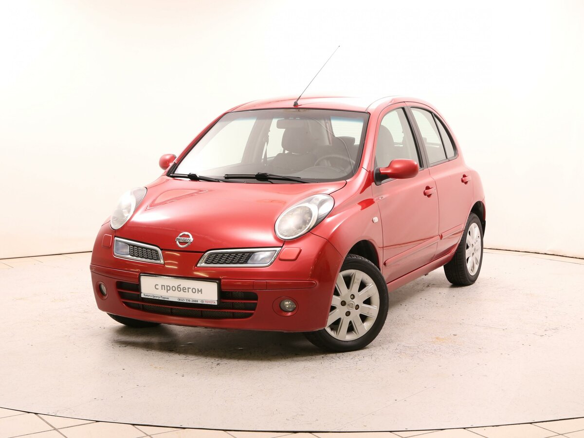 Nissan Micra красный 2005