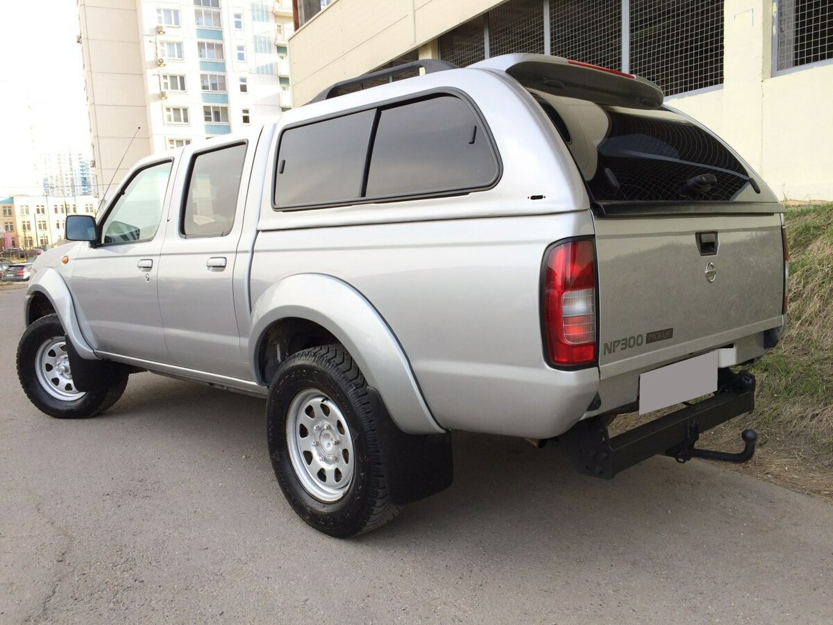 Ниссан NP 300 pick up
