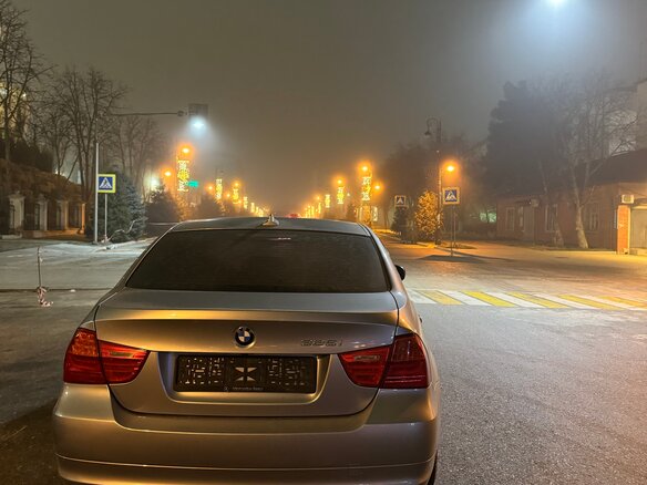 2009 BMW 3 серии 325xi V (E90/E91/E92/E93) Рестайлинг, серый, 550000 рублей - вид 3