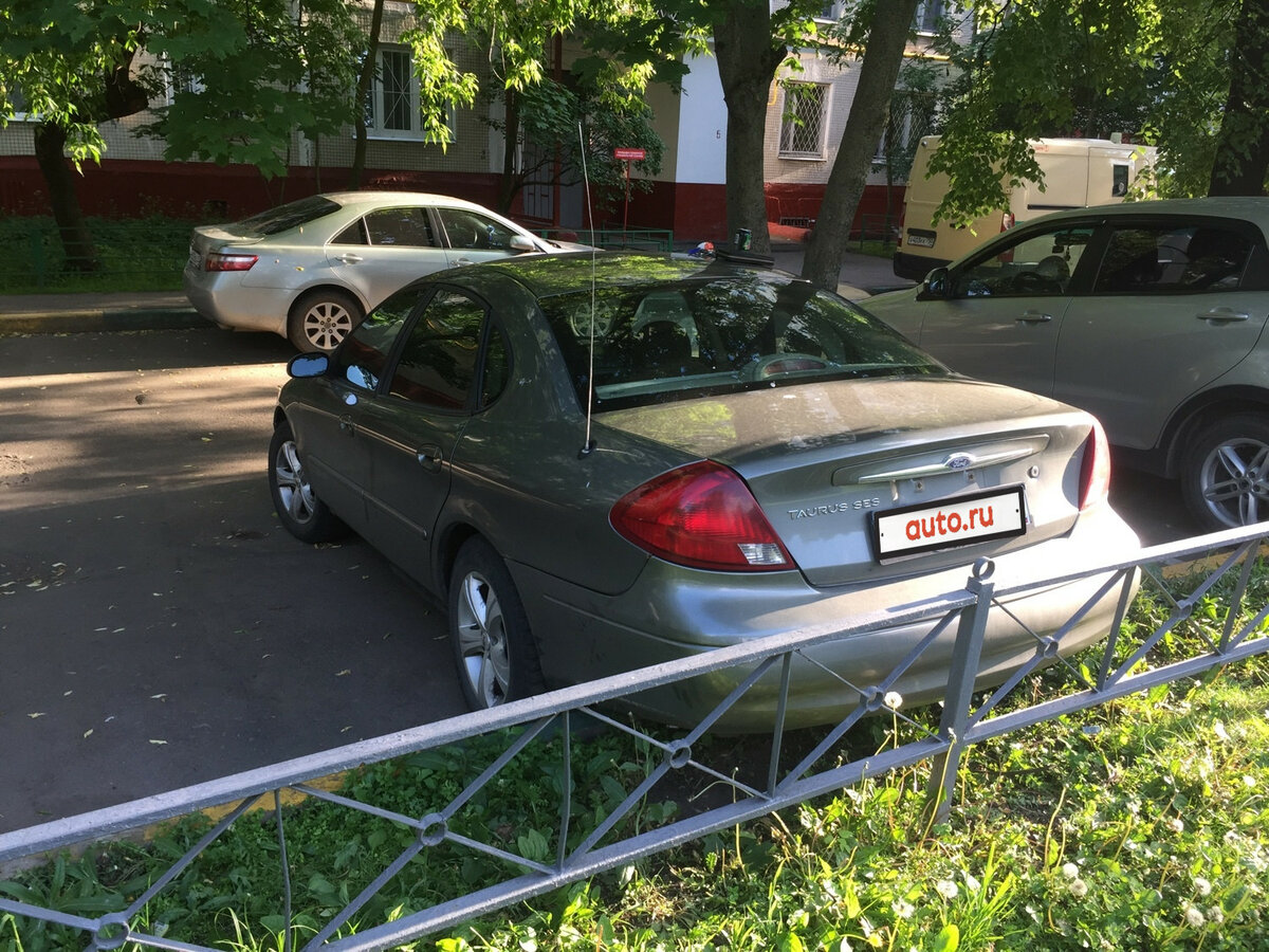 Ford Taurus 2000 багажник
