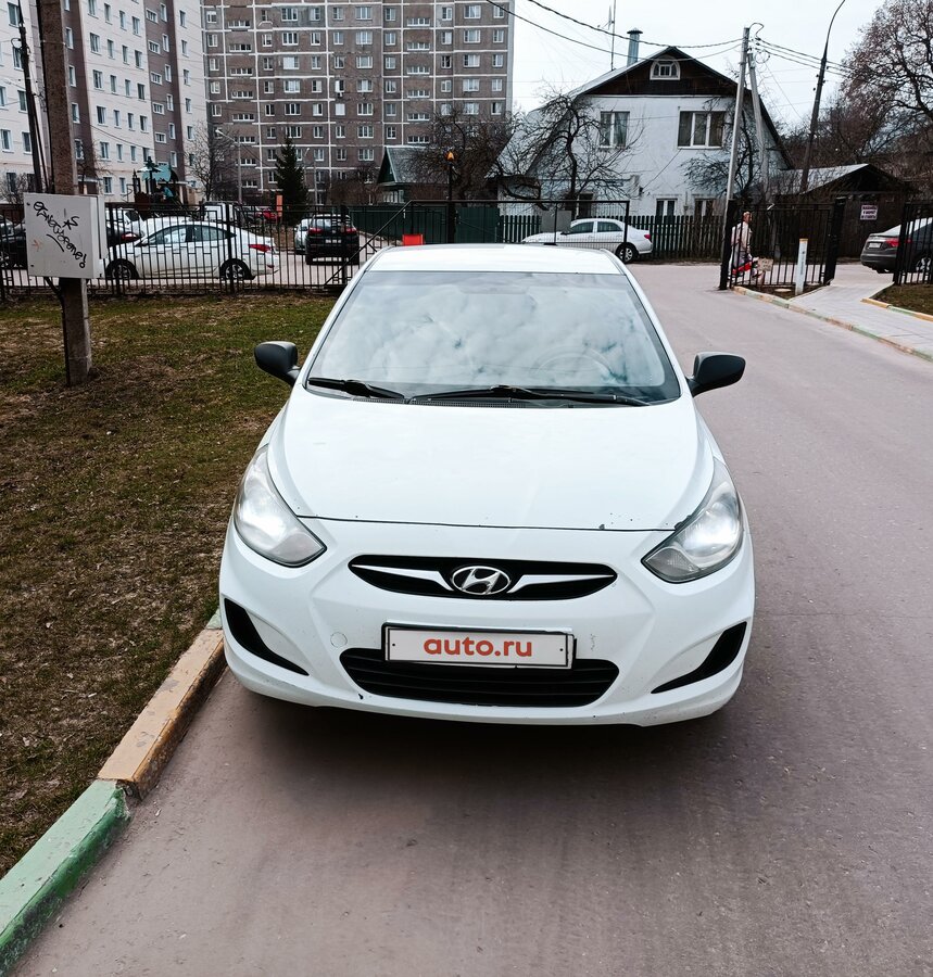 Белый солярис 2013
