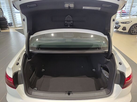 2025 Audi A4 45 TFSI Long V (B9) Рестайлинг, белый, 5500000 рублей - вид 8