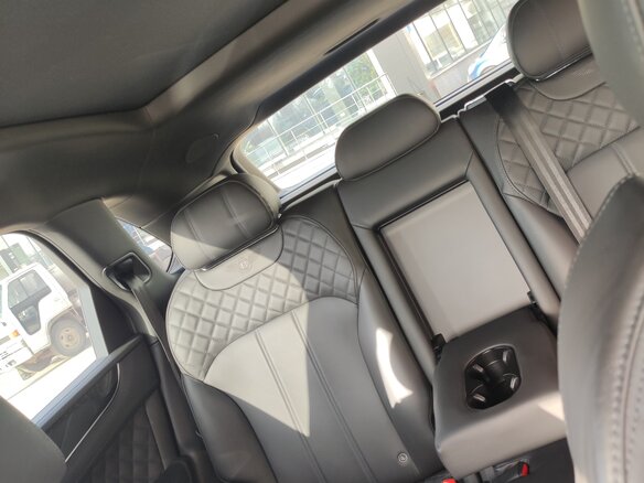 2017 Bentley Bentayga I, чёрный, 10300000 рублей - вид 10