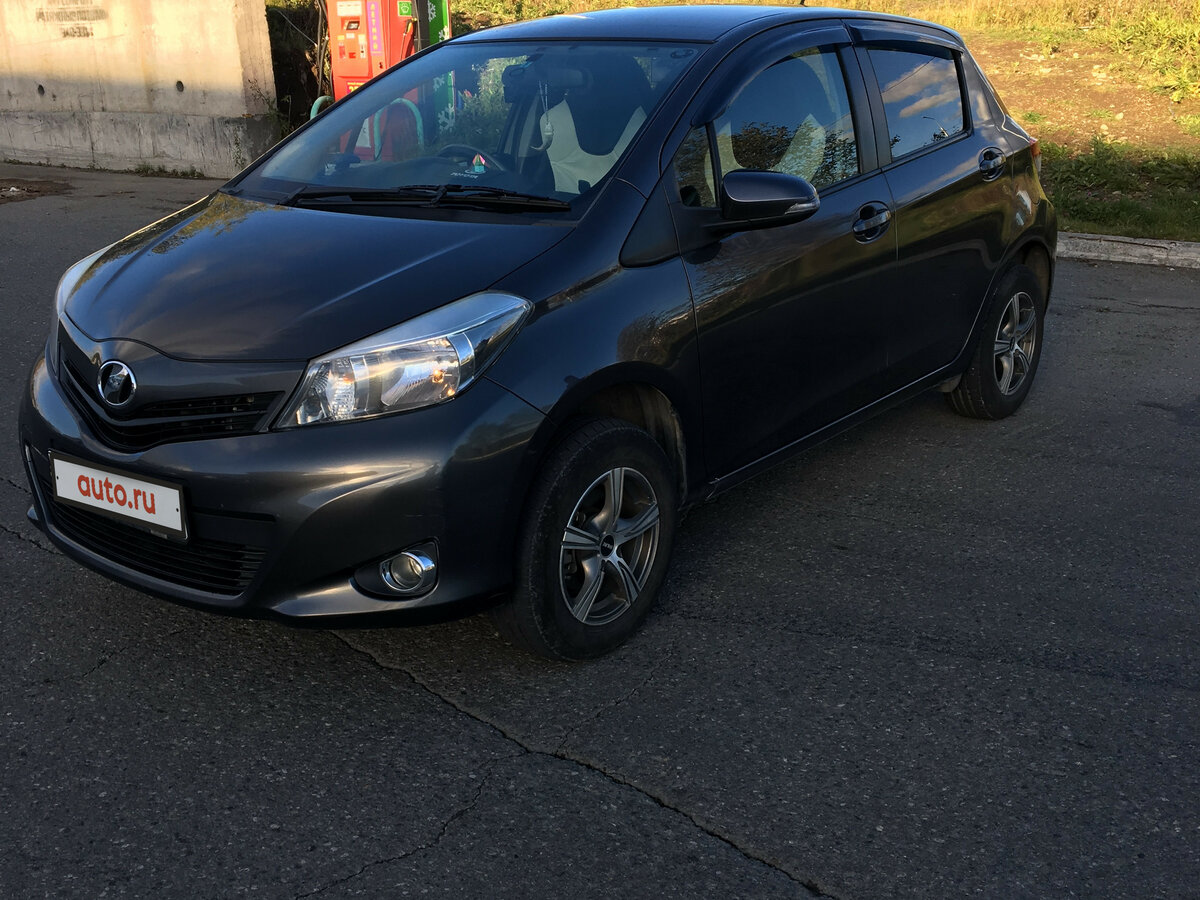 Toyota Yaris III 5d 2011