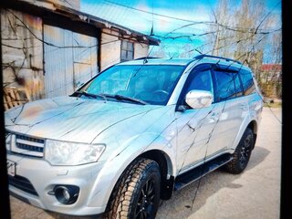 2015 Mitsubishi Pajero Sport II Рестайлинг, серебристый, 2100000 рублей, вид 1