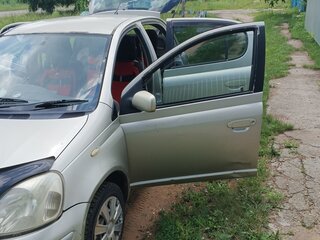 2003 Toyota Vitz I (P10), золотистый, 350000 рублей, вид 1