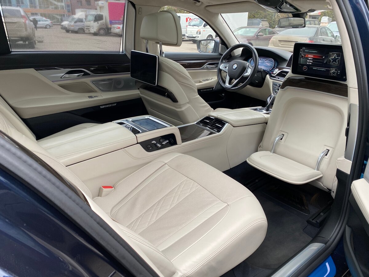 BMW 7 long белая