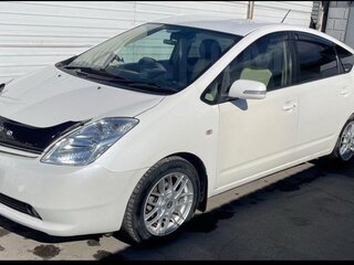 2005 Toyota Prius II (XW20), белый, 675000 рублей, вид 1