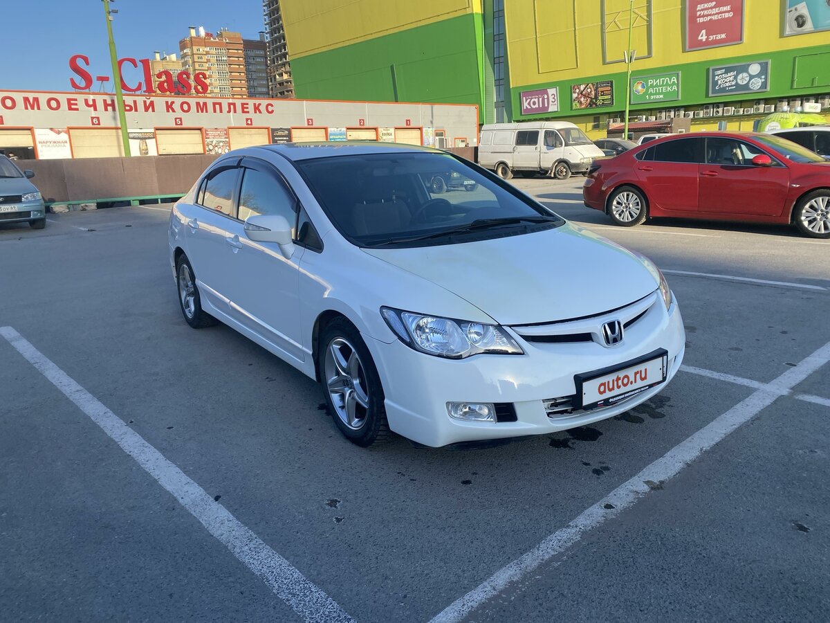 Honda Civic 8 седан белый