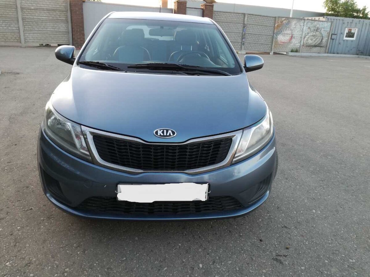 Kia Rio 2014 голубая