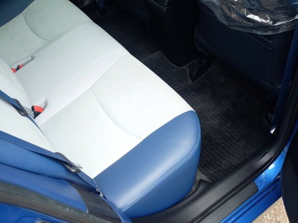 2014 Toyota Prius III Рестайлинг (XW30), синий, 1330000 рублей - вид 13