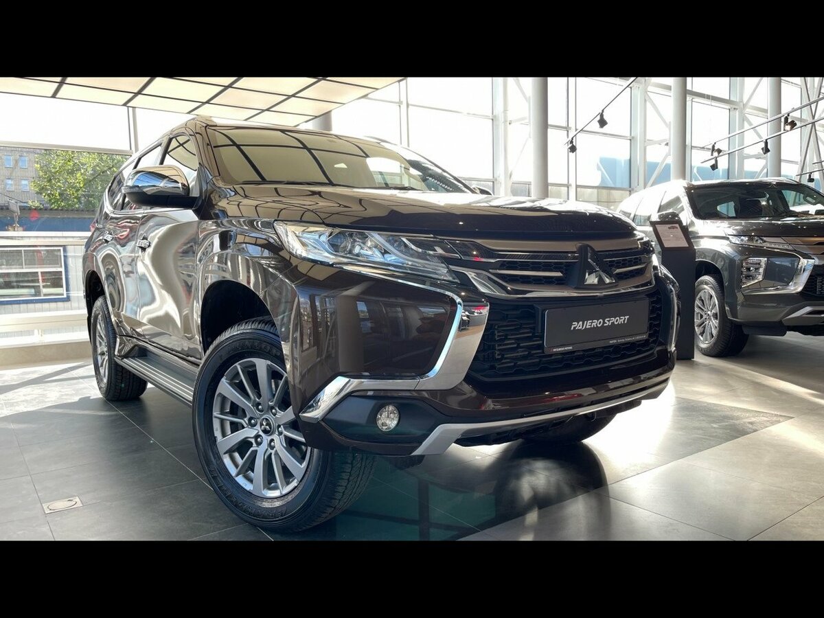 Купить б/у Mitsubishi Pajero Sport III Рестайлинг 2.4d MT (181 л.с ...