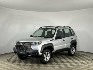 2025 Lada (ВАЗ) Niva I Рестайлинг (Travel), серебристый, 1568500 рублей, вид 1