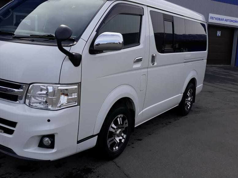 Бампер hiace h200