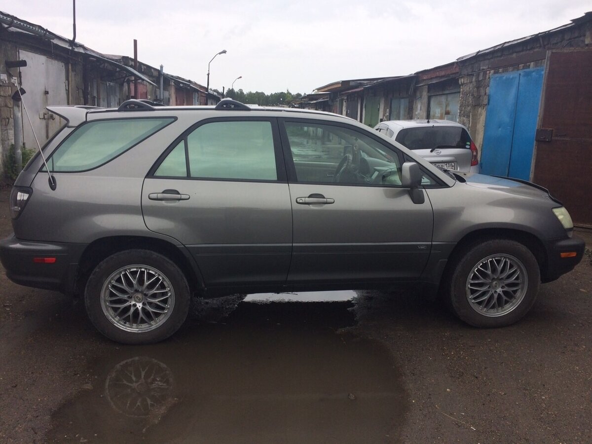 Lexus rx i 300