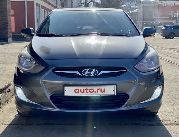 2011 Hyundai Solaris I, серый, 850000 рублей - вид 2