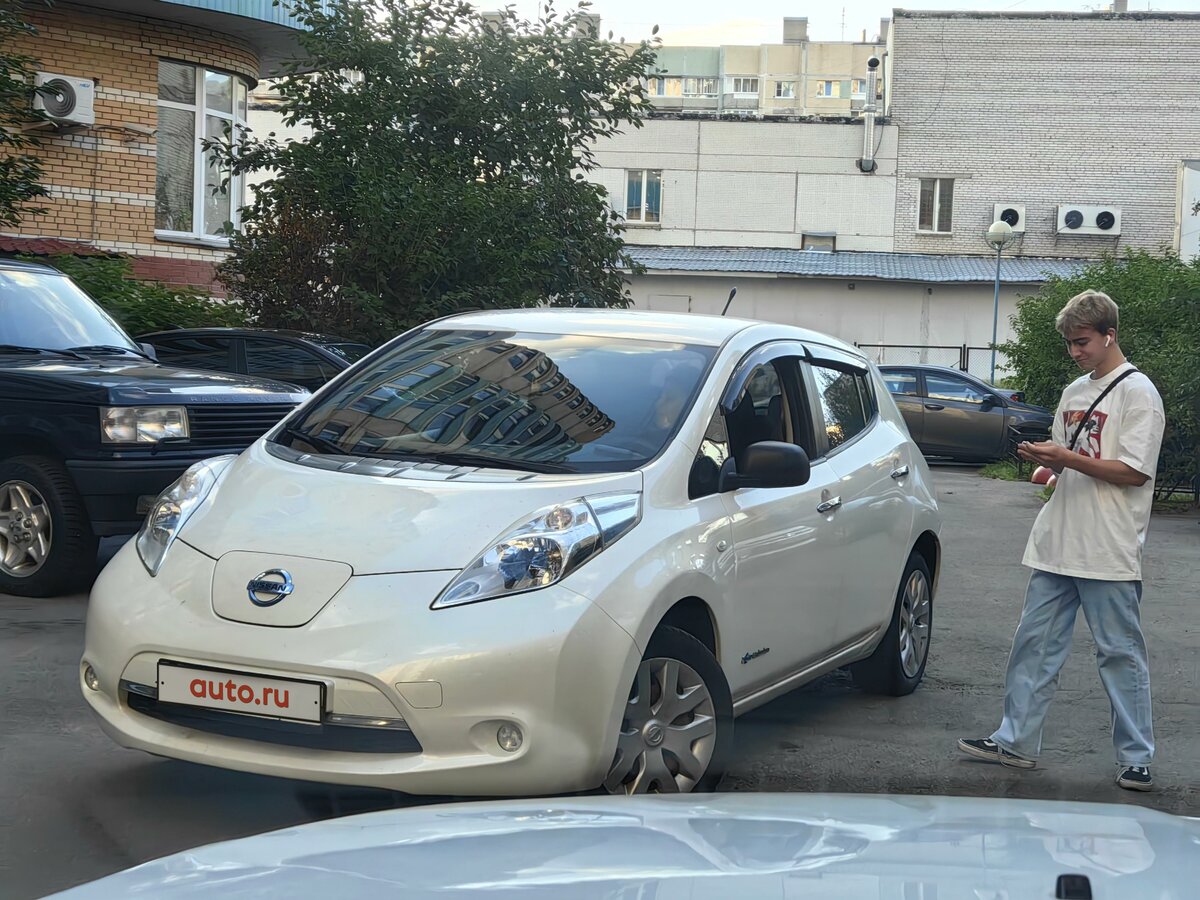 Купить б/у Nissan Leaf I (ZE0/AZE0) Electro AT (80.0 кВт) электро ...
