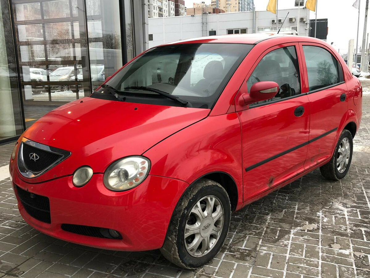 Chery QQ красная