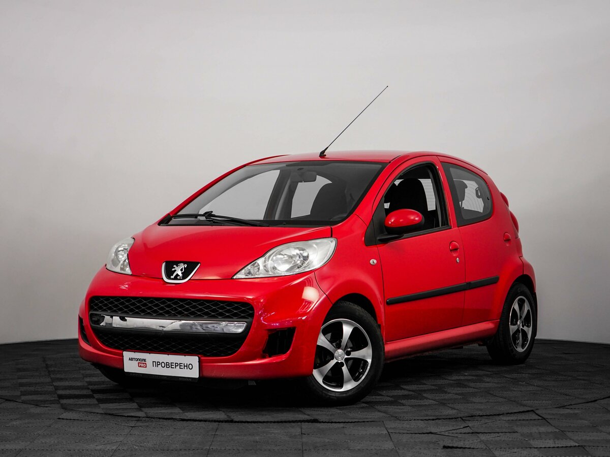 Купить б/у Peugeot 107 I Рестайлинг 1.0 AMT (68 л.с.) бензин робот в ...