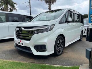 2022 Honda Stepwgn Spada V Рестайлинг, белый, 1800000 рублей, вид 1