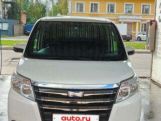 2014 Toyota Noah III (R80), белый, 2000000 рублей, вид 1