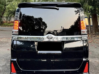 2021 Toyota Voxy III (R80) Рестайлинг, чёрный, 2190000 рублей, вид 4