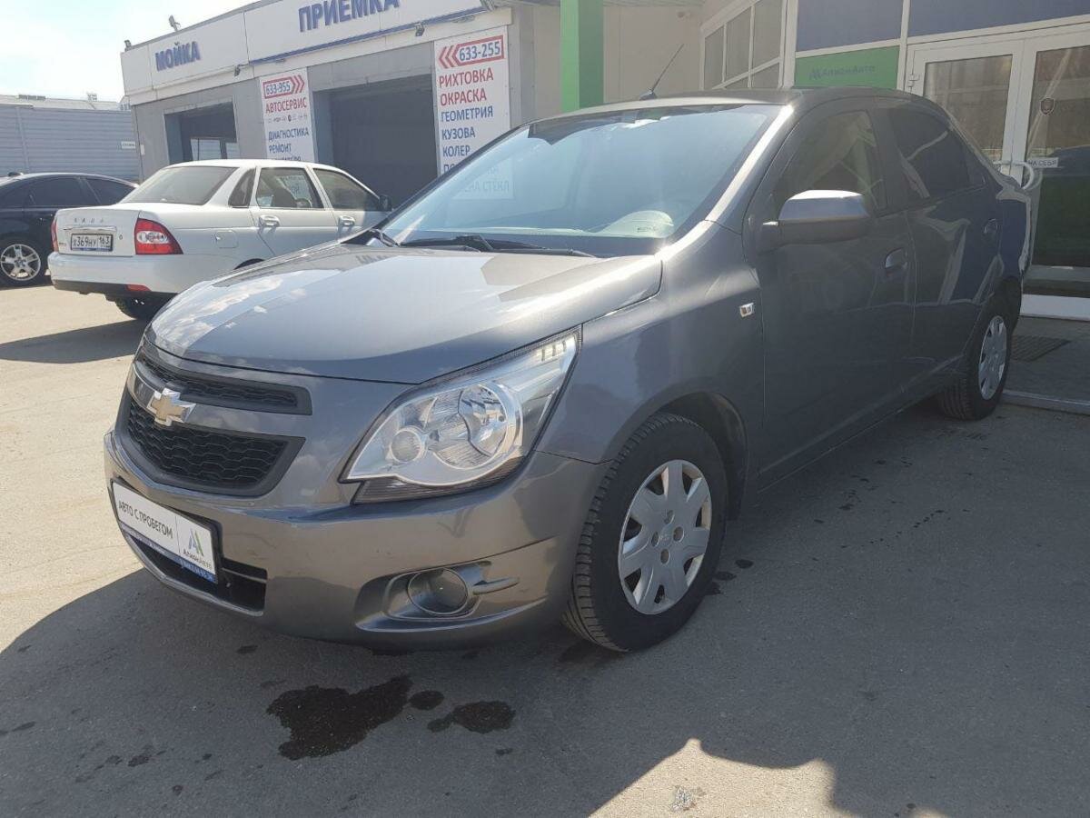 Chevrolet Cobalt II Рестайлинг серый