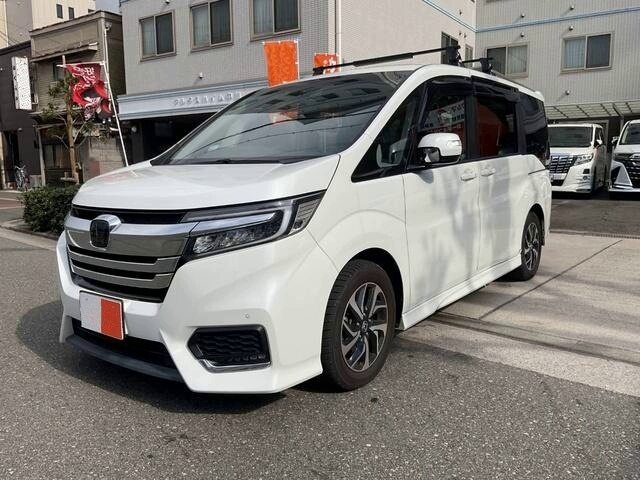 Honda Stepwgn Spada V Рестайлинг