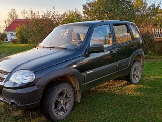 2015 Chevrolet Niva I Рестайлинг, чёрный, 750000 рублей, вид 1