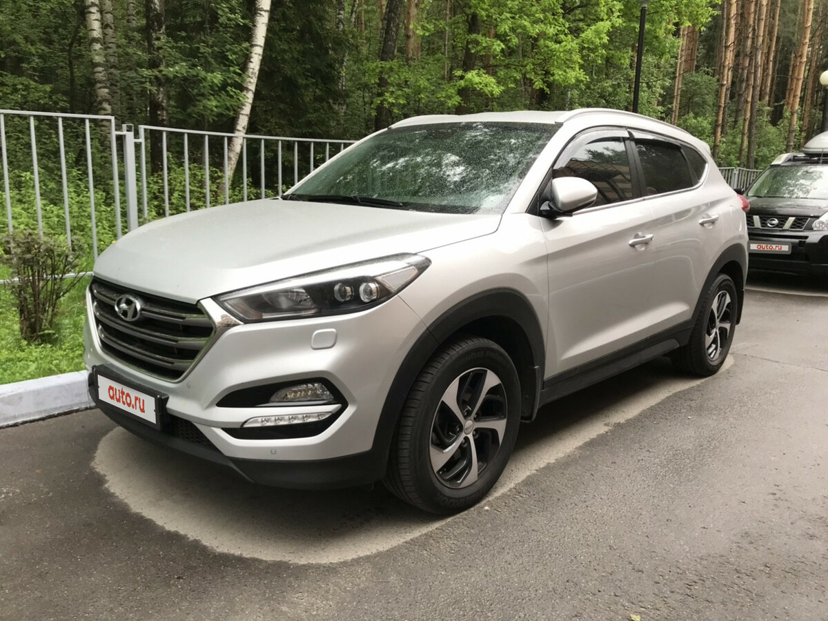 Купить б/у Hyundai Tucson III 2.0 AT (150 л.с.) бензин