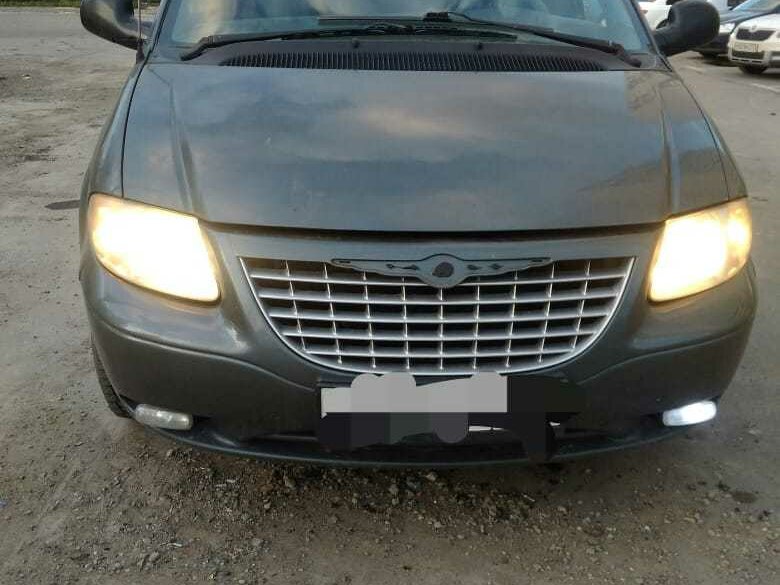 Купить б/у Chrysler Voyager IV 2.4 AT (150 л.с.) бензин