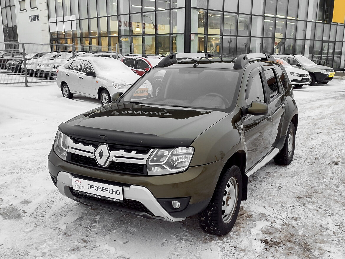 Купить б/у Renault Duster I Рестайлинг 2.0 MT (143 л.с.) 4WD бензин ...