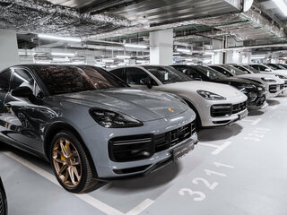 2025 Porsche Cayenne GTS Coupé III Рестайлинг, серый, 21990000 рублей, вид 4