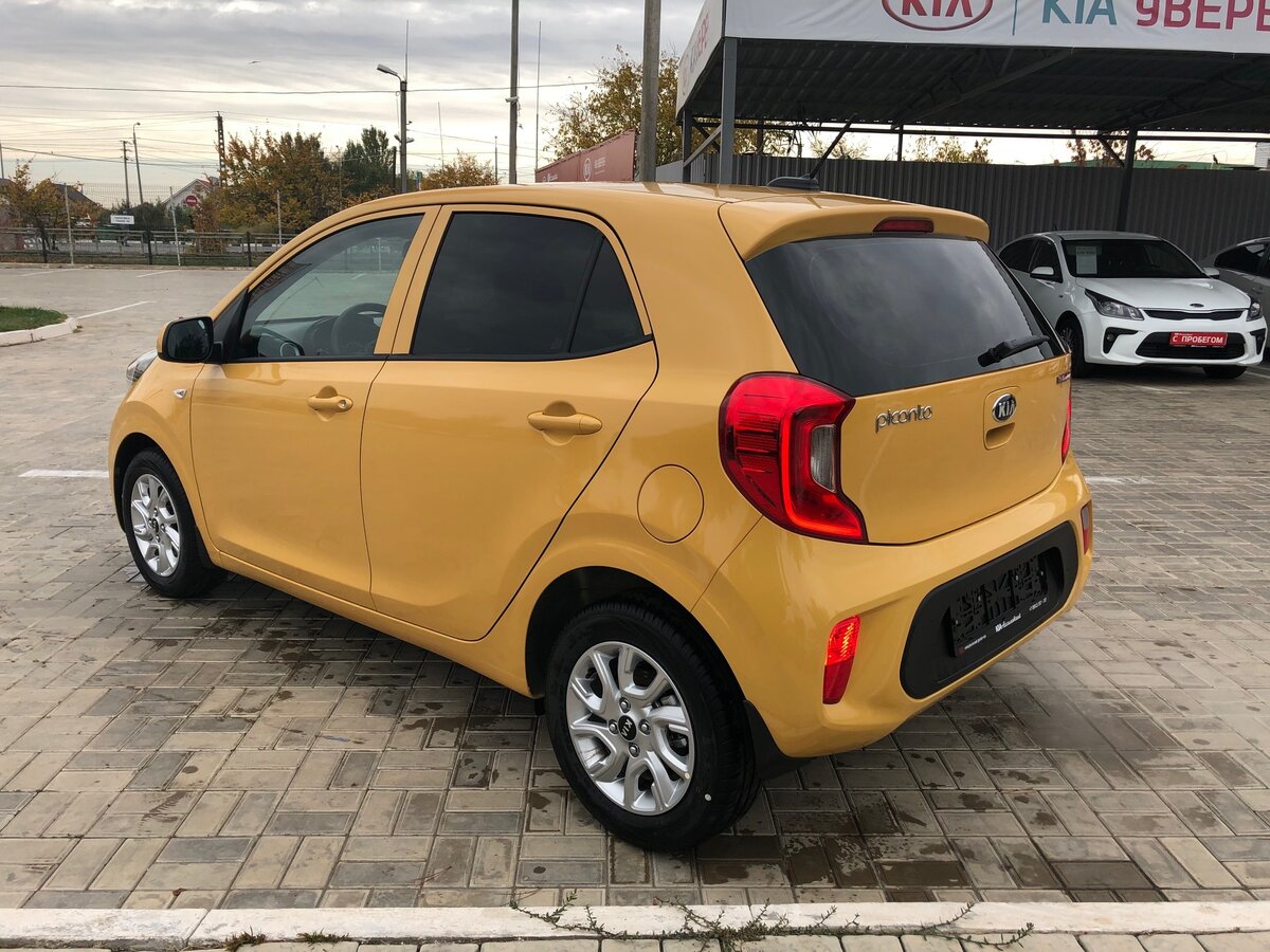 Kia Picanto 2015 бежевая