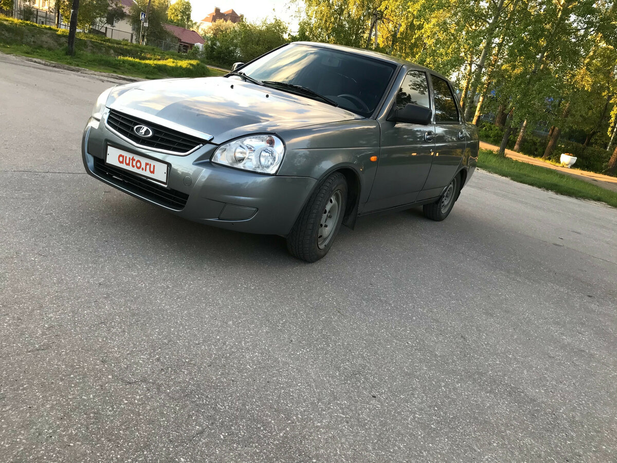 Приора седан 2009 года