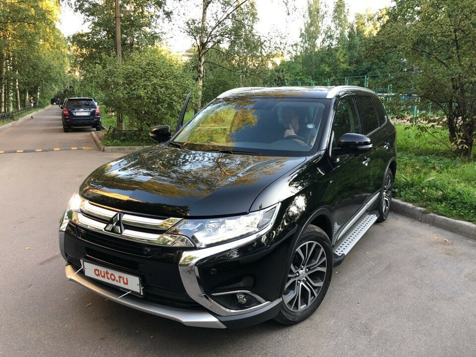 Купить б/у Mitsubishi Outlander III Рестайлинг 2 3.0 AT