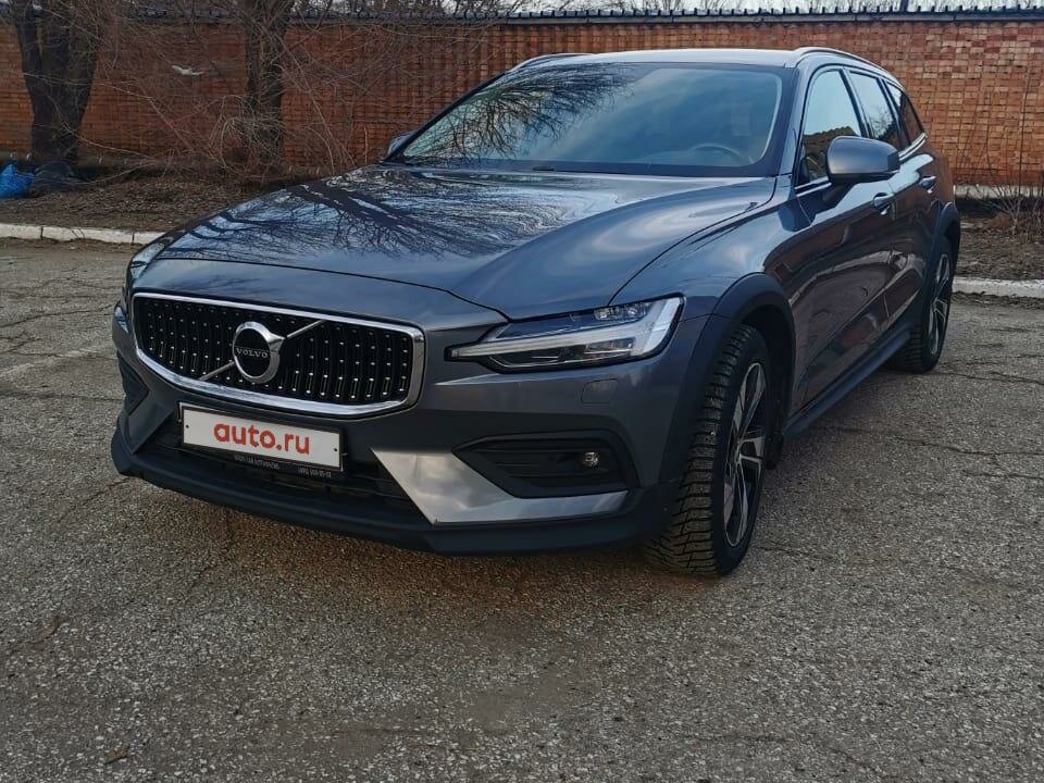 Купить б/у Volvo V60 Cross Country II 2.0 AT (250 л.с.) 4WD бензин ...