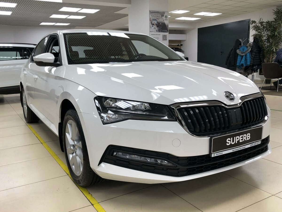 Skoda superb лифтбек