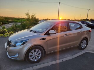 2011 Kia Rio 4-speed III, бежевый, 850000 рублей, вид 1