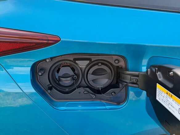 2017 Toyota Prius PHV ZVW52 IV (XW50), синий, 2200000 рублей - вид 14