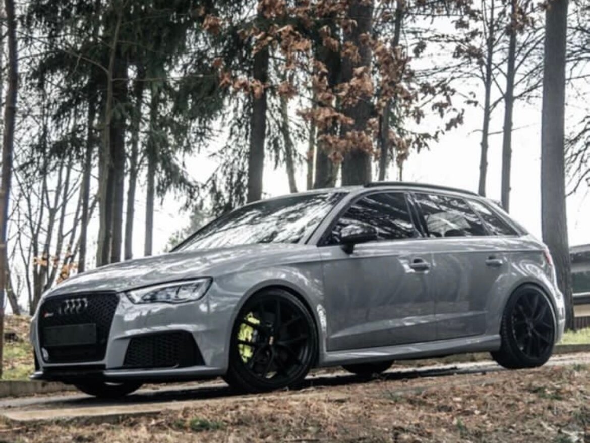 Купить б/у Audi RS 3 II (8V) 2.5 AMT (367 л.с.) 4WD бензин робот в Сочи ...
