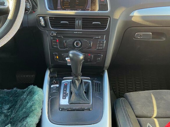 2010 Audi Q5 I (8R), белый - вид 8