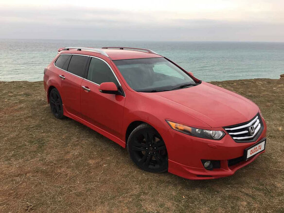 2008 Honda Accord VIII, красный