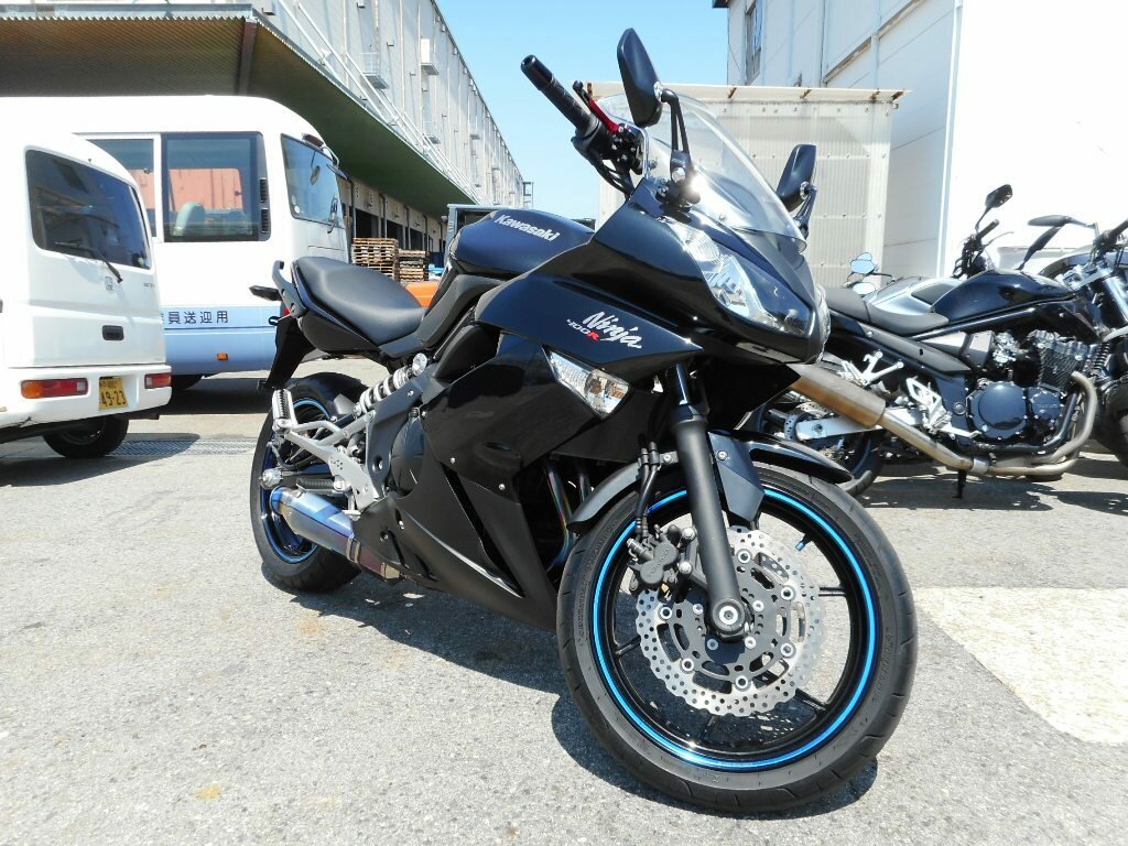 Кавасаки ниндзя 400 черный