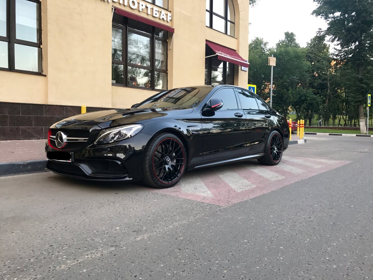 Mercedes c 205 AMG черный