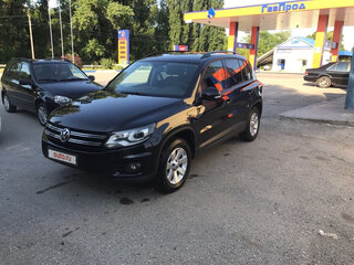 2012 Volkswagen Tiguan I Рестайлинг, чёрный, 1400000 рублей, вид 1
