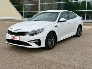 2020 Kia Optima IV Рестайлинг, белый, 1900000 рублей, вид 1